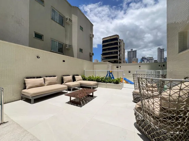 Imagem 10: Apartamento com Vista para o Mar À Venda com 4 Suítes Sendo 1 Máster 179.5M² em Meia Praia de Itapema Sc