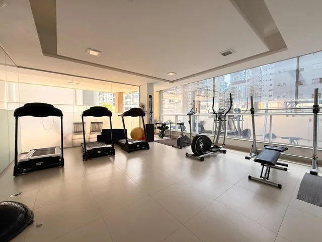 Imagem 16: Apartamento à Venda com 4 Suítes 197.7m² Privativos por R$ 2.850.000,00 Meia Praia de