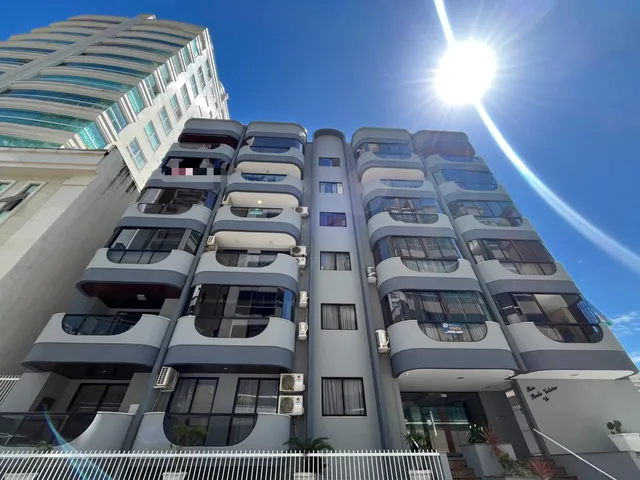 Imagem: Apartamento com vista para o mar à venda