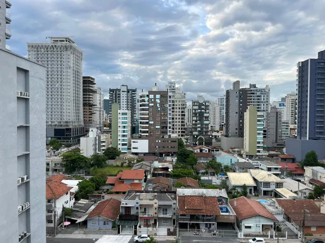 Imagem 5: Apartamento à Venda com 3 Suítes 145m² Privativos por R$ 1.699.000,00 Meia Praia de
