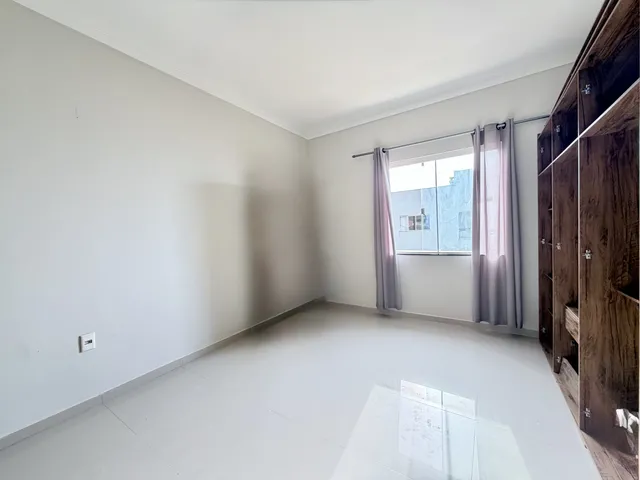 Imagem 6: Casa À Venda em Porto Belo, Pereque, com 3 Quartos, 170M²