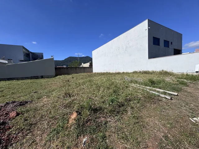 Imagem 3: Terreno À Venda em Camboriú, Rio Pequeno, 300M²