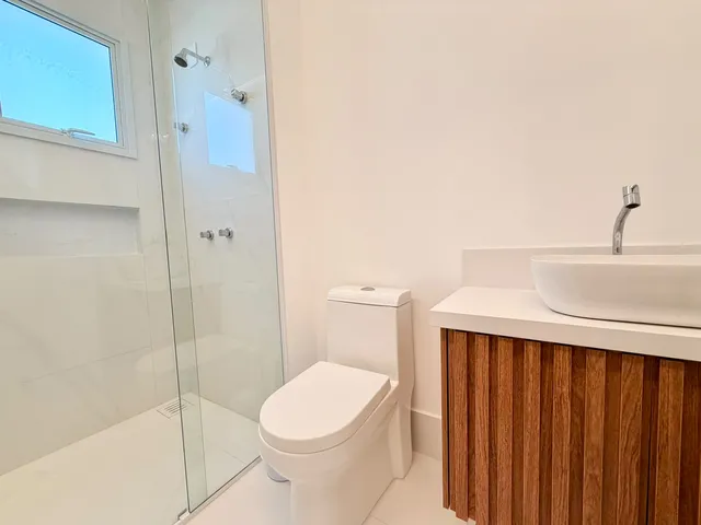 Imagem 10: Apartamento de Luxo À Venda em Itapema, Centro, com 4 Quartos, 160M²