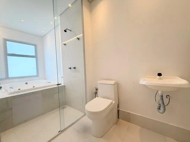 Imagem 16: Apartamento de Luxo À Venda em Itapema, Centro, com 4 Quartos, 160M²
