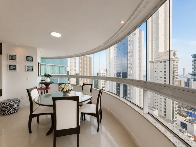 Imagem: Apartamento À Venda em Balneário Camboriú