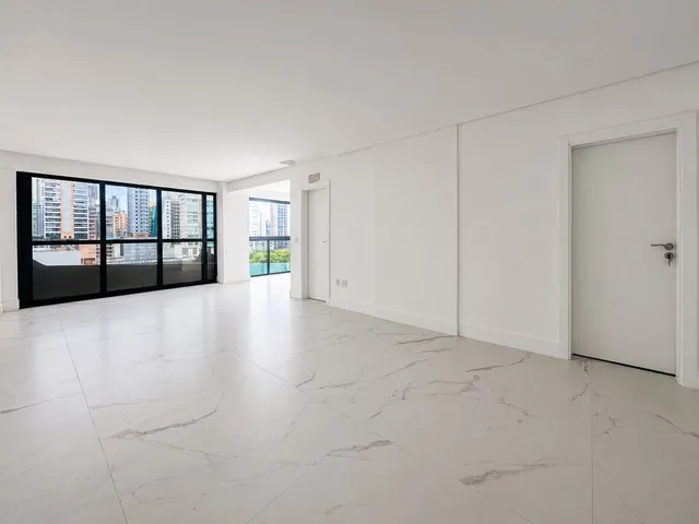 Imagem: Apartamento à venda 4 Suítes Sendo 1 Máster