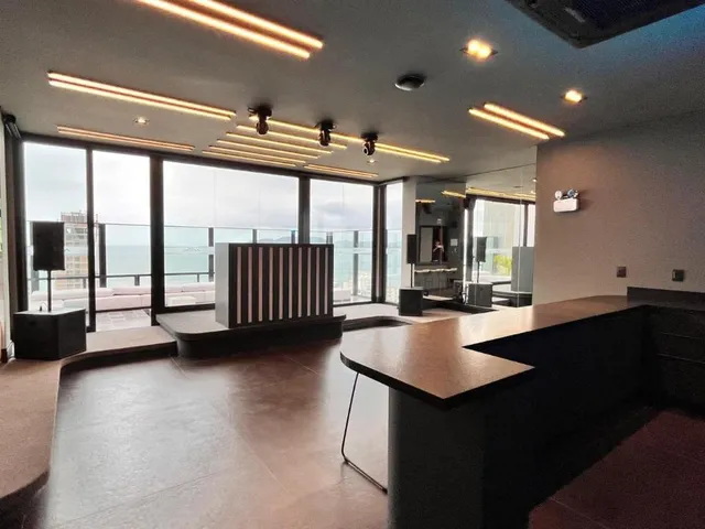 Imagem 9: Apartamento à venda 4 Suítes Sendo 1 Máster 182m² Privativos em Meia Praia de Itapema