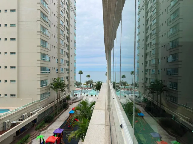 Imagem 12: Apartamento com Vista Mar à venda com 4 Suítes 281m² Privativos em Meia Praia de