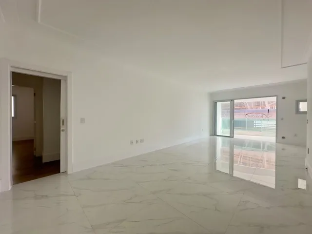 Imagem: Apartamento à venda com 4 Suítes Sendo