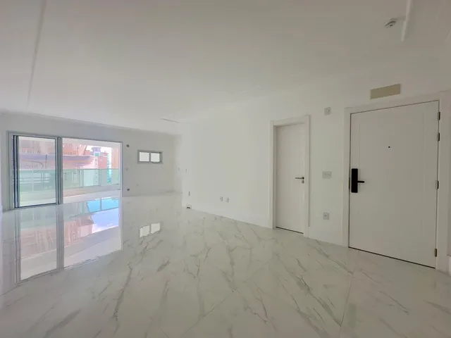 Imagem 2: Apartamento à venda com 4 Suítes Sendo 1 Máster 157m² Privativos por R$ 3.500.000,00