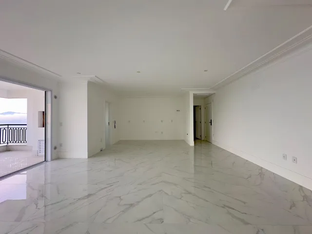 Imagem 5: Apartamento Vista Mar À Venda com 4 Suítes Sendo 1 Máster 190M² Privativos por R$ 3.900.000,00 Centro de Itapema Sc