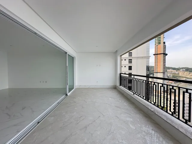 Imagem 9: Apartamento Vista Mar À Venda com 4 Suítes Sendo 1 Máster 190M² Privativos por R$ 3.900.000,00 Centro de Itapema Sc