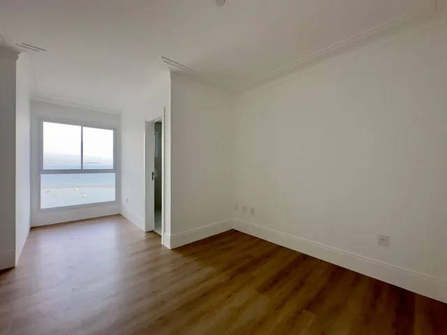 Imagem 13: Apartamento Vista Mar À Venda com 4 Suítes Sendo 1 Máster 190M² Privativos por R$ 3.900.000,00 Centro de Itapema Sc