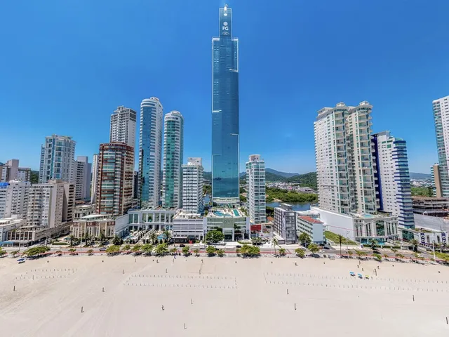Imagem: Apartamento à venda, com 4 Suítes Vista