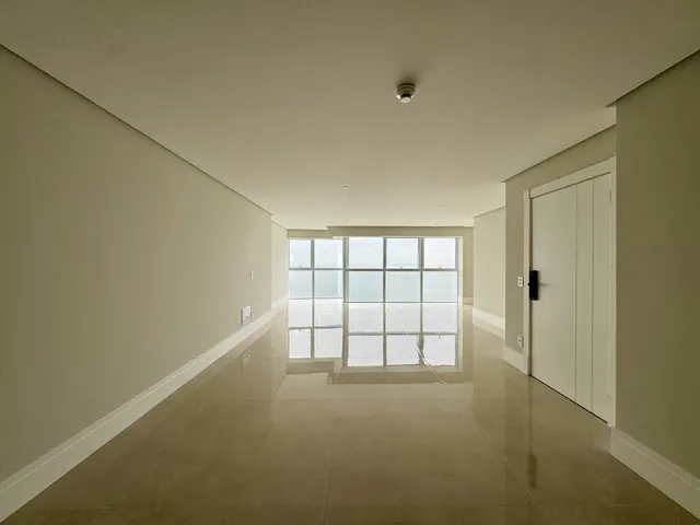 Imagem 3: Apartamento à venda, com 4 Suítes Vista Mar 216.59m² Privativos em Balneário