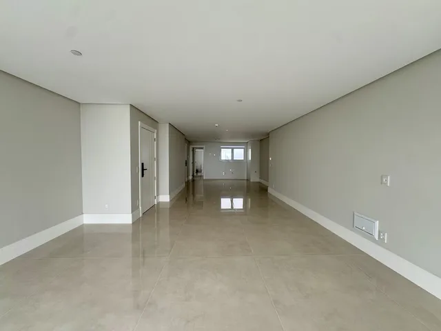 Imagem 2: Apartamento à venda, com 4 Suítes Vista Mar 216.59m² Privativos em Balneário