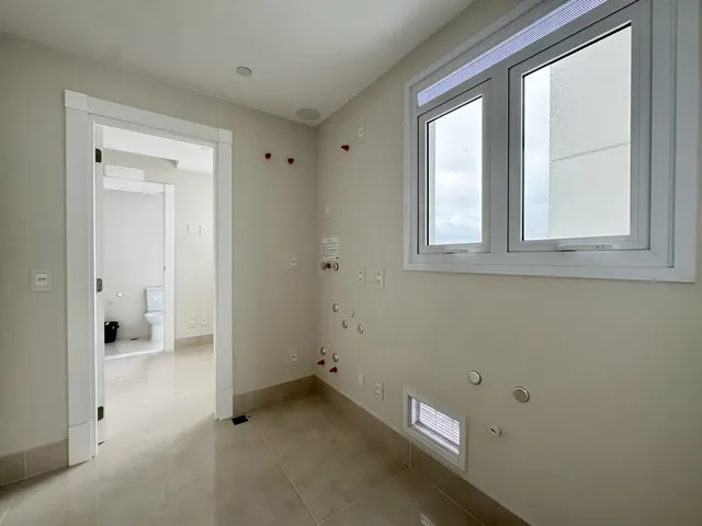 Imagem 5: Apartamento à venda, com 4 Suítes Vista Mar 216.59m² Privativos em Balneário