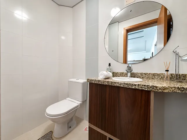 Imagem 9: Apartamento À Venda com 3 Suítes 212M² Privativos por R$ 3.550.000,00 em Meia Praia de Itapema Sc