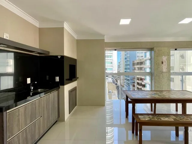 Imagem 2: Apartamento à venda com 170m² com 3 Dorm. sendo 1 suítes Master Mobiliado com 2 vagas