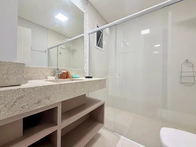 Imagem 14: Apartamento à venda com 170m² com 3 Dorm. sendo 1 suítes Master Mobiliado com 2 vagas