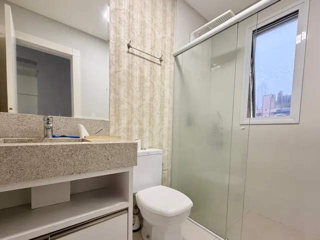 Imagem 16: Apartamento à venda com 170m² com 3 Dorm. sendo 1 suítes Master Mobiliado com 2 vagas