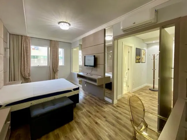 Imagem 9: Apartamento à venda com 170m² com 3 Dorm. sendo 1 suítes Master Mobiliado com 2 vagas