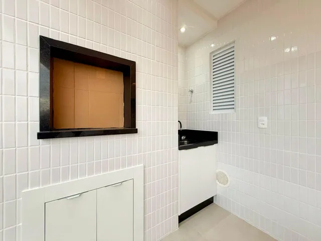 Imagem 13: Apartamento à vendaem Meia Praia Itapema com 128.5m², sendo 3 suítes Mobiliado e 3
