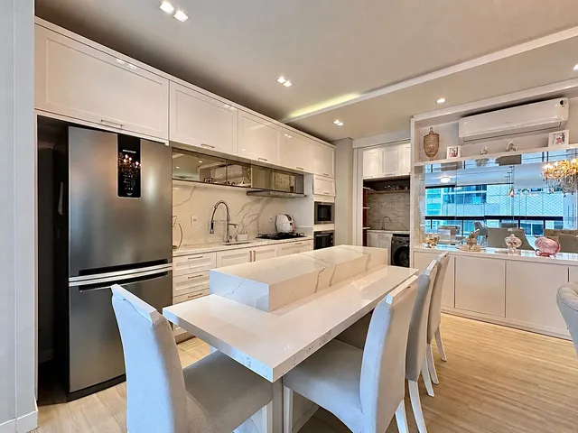 Imagem 9: Apartamento à venda com 135m² com 3 suítes mobiliado em Meia Praia por R$ 2.200.000,00