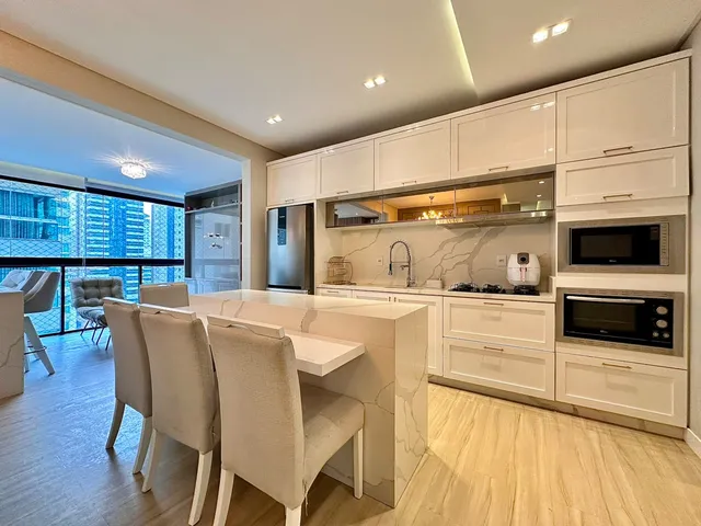Imagem 8: Apartamento à venda com 135m² com 3 suítes mobiliado em Meia Praia por R$ 2.200.000,00