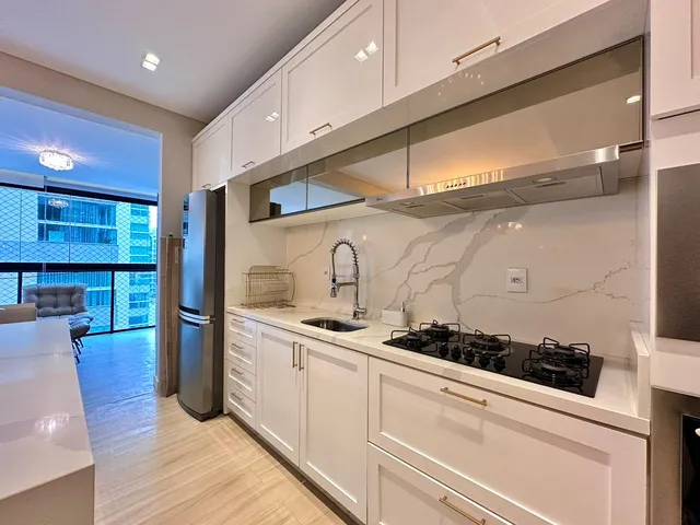 Imagem 13: Apartamento à venda com 135m² com 3 suítes mobiliado em Meia Praia por R$ 2.200.000,00