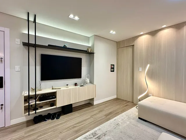 Imagem 4: Apartamento À Venda com 3 Dormitórios Sendo 1 Suíte 120M² Privativos por R$ 1.300.000,00 Meia Praia de Itapema Sc