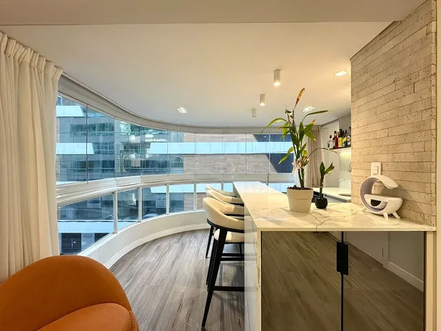 Imagem 10: Apartamento À Venda com 3 Dormitórios Sendo 1 Suíte 120M² Privativos por R$ 1.300.000,00 Meia Praia de Itapema Sc