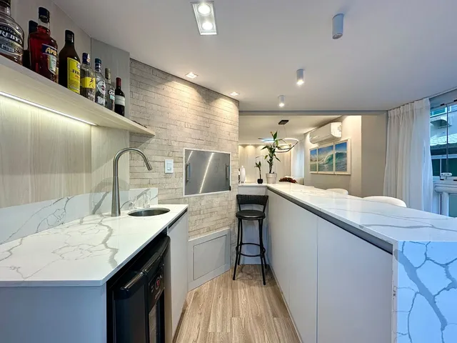 Imagem 14: Apartamento À Venda com 3 Dormitórios Sendo 1 Suíte 120M² Privativos por R$ 1.300.000,00 Meia Praia de Itapema Sc
