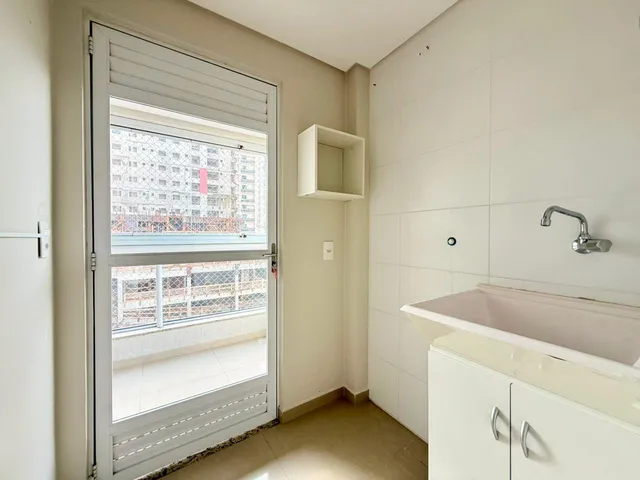 Imagem 7: Apartamento com Vista Mar À Venda com 3 Dormitórios Sendo 1 Suíte 86M² Privativos por R$ 990.000,00 Itapema Sc