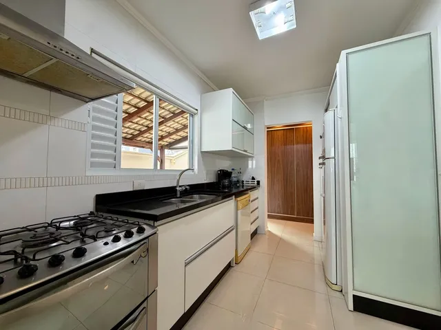 Imagem 16: Apartamento À Venda com 227M2 Mobiliado e Decorado em Balneário Camboriú