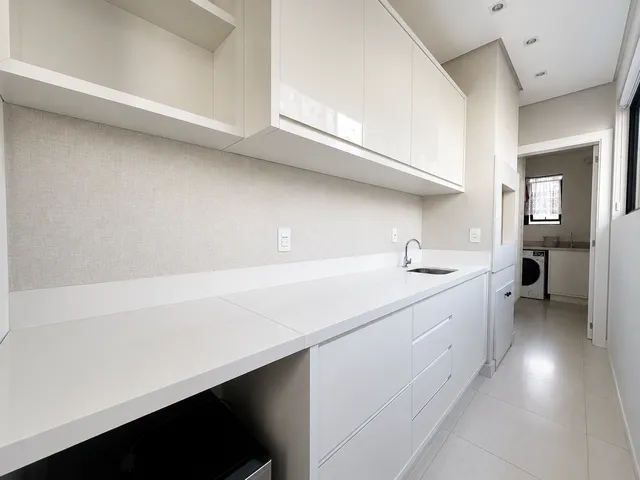 Imagem 2: Apartamento à venda em Itapema, Meia praia, com 2 quartos, 76m²