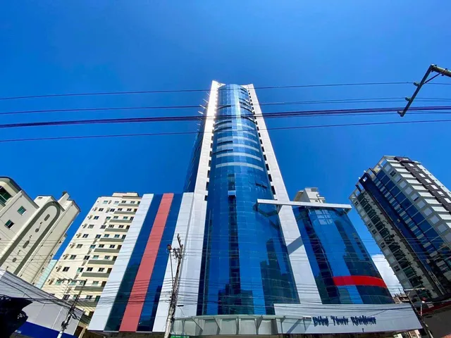 Imagem 2: Cobertura duplex com vista para o mar à venda com 476m² por R$ 8.000.000,00