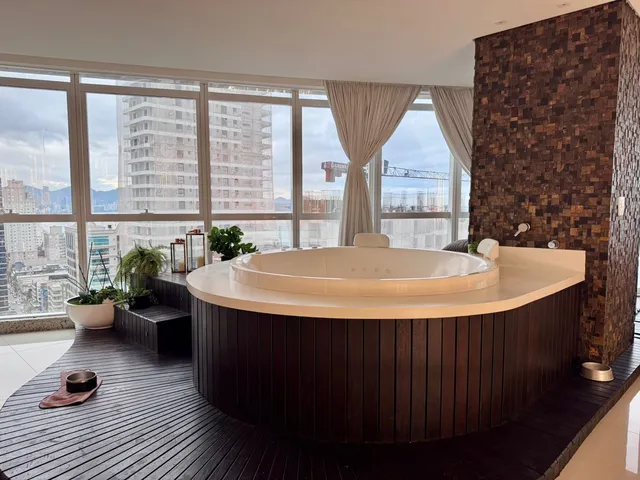 Imagem 11: Cobertura duplex com vista para o mar à venda com 476m² por R$ 8.000.000,00