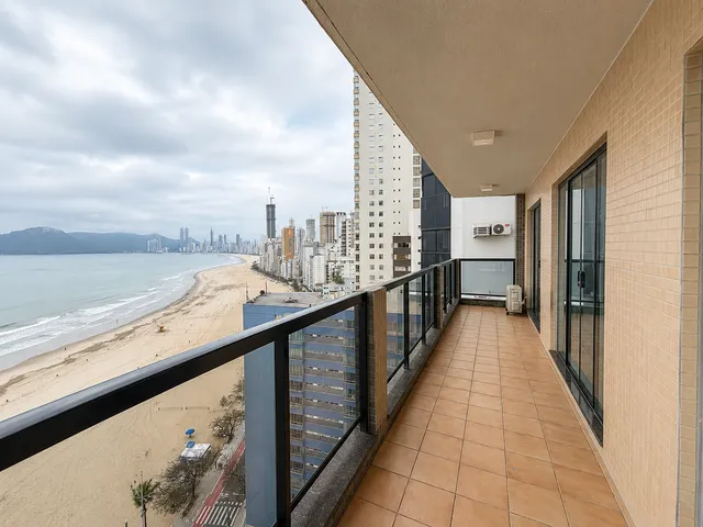 Imagem 15: Apartamento à venda com 130m² por R$ 3.900.000,00
