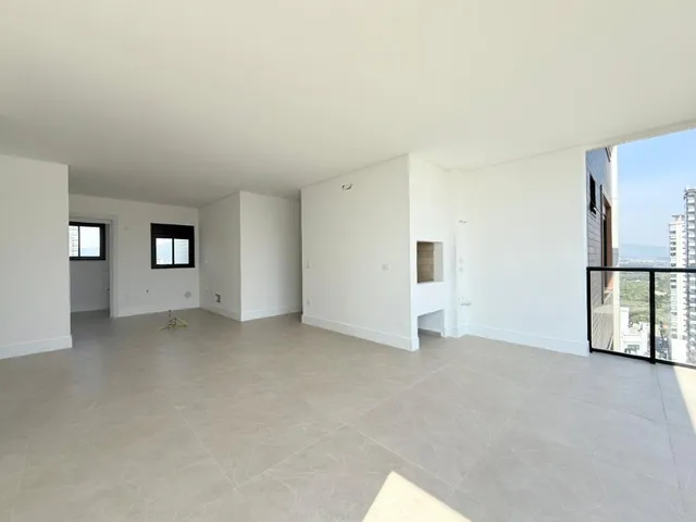 Imagem 7: Apartamento à venda com 132m² por R$ 2.600.000,00