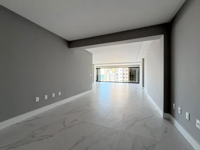 Imagem 3: Apartamento com vista para o mar à venda com 203m² por R$ 3.500.000,00