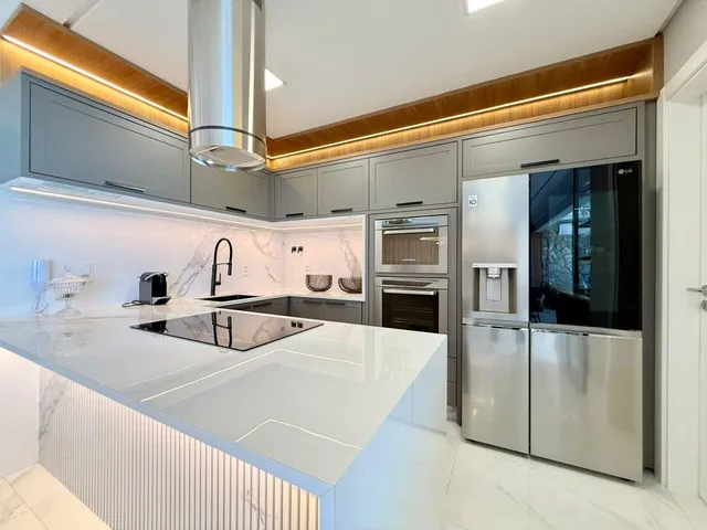 Imagem 13: Apartamento com vista para o mar à venda com 180m² finamente mobiliado na Meia Praia
