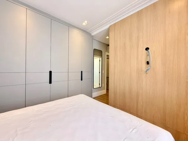 Imagem 16: Apartamento com vista para o mar à venda com 180m² finamente mobiliado na Meia Praia