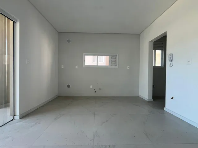 Imagem 2: Apartamento à Venda com 3 Suítes 118m² Privativos por R$ 1.640.368,00 em Meia Praia de
