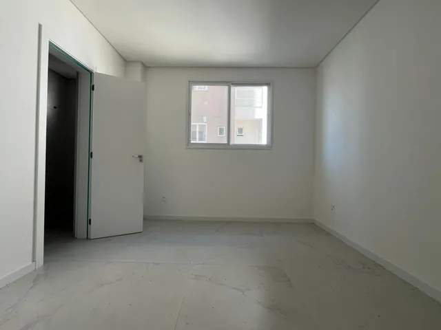 Imagem 15: Apartamento à Venda com 3 Suítes 118m² Privativos por R$ 1.640.368,00 em Meia Praia de