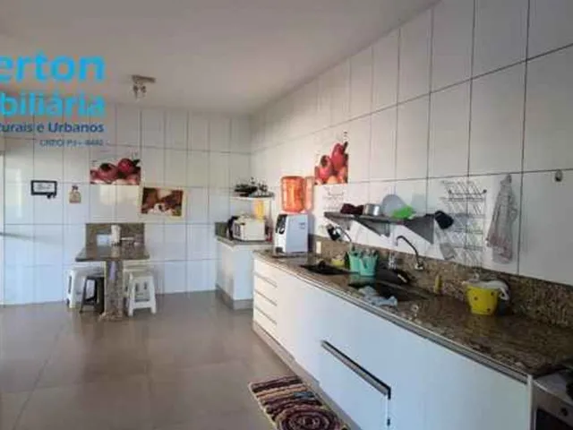 Imagem 8: Rancho 1.916m2 - Oportunidade Condomínio Miranda 5. Com 02 casas (07 quartos, sendo 01