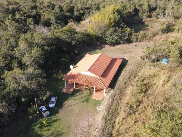 Imagem 4: Chácara de 24.000 m² à venda em Uberlândia-MG - Oásis de tranquilidade e conforto!