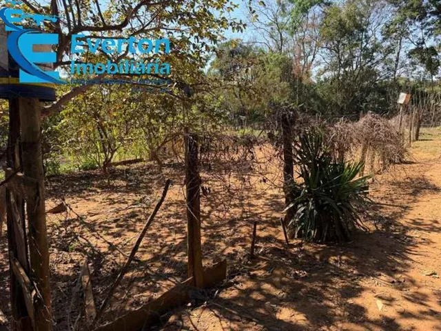 Imagem 2: Chácara 5.000 m2, escriturada no zoneamento urbana com habite-se, situada na Rua Das