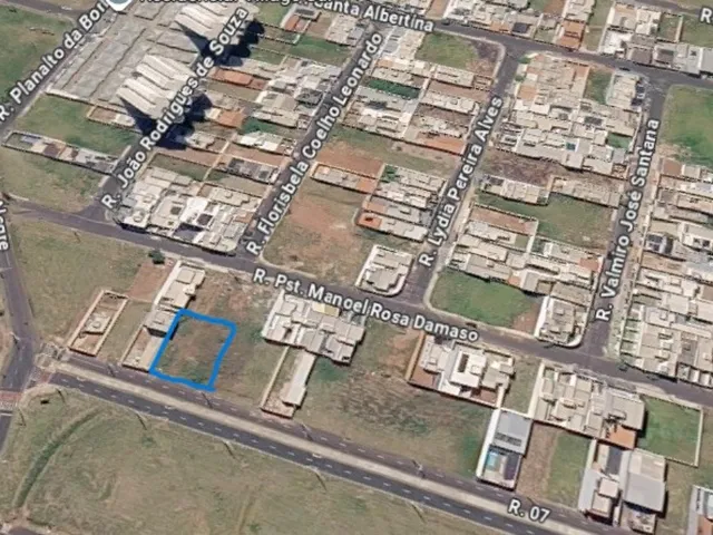 Imagem 1: 2 Lotes contíguos, de 10,00 x 30,50, com área total de 610 m²