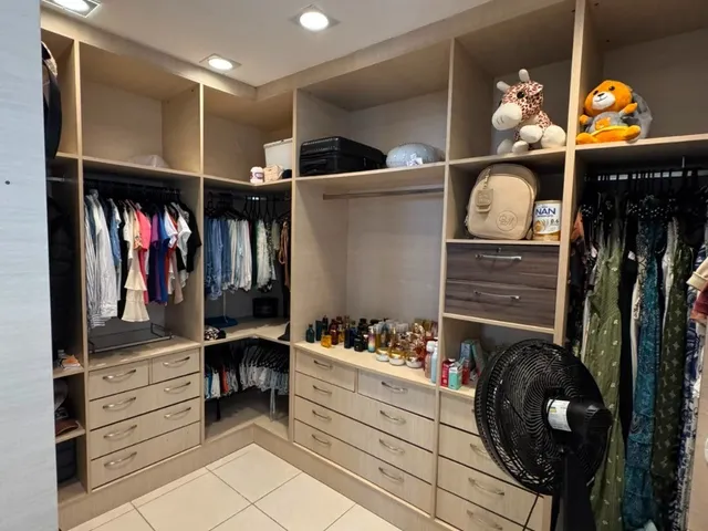 Imagem 15: Casa no condominio Cypress Garden com 4 quartos, 3 suítes, lazer completo e excelente